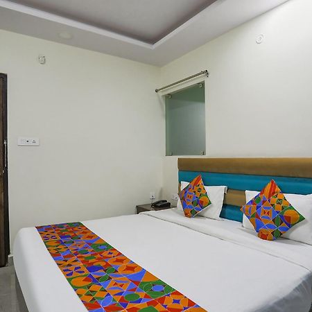 Fabhotel Sm Palace Chinhat Eksteriør billede